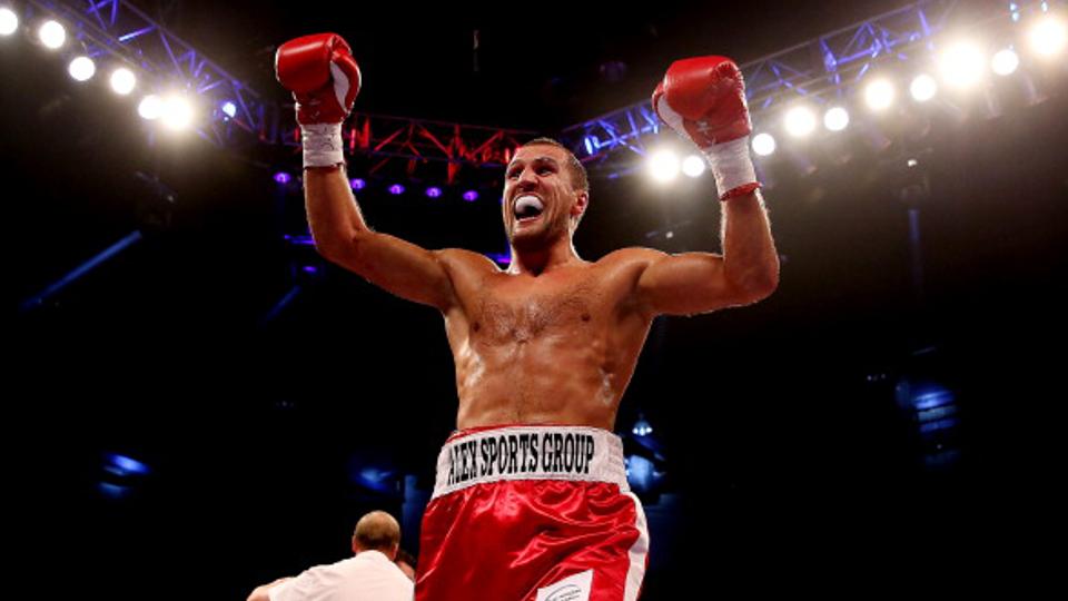 Bintang tinju asal Rusia, Sergey Kovalev tengah menjadi sorotan lantaran dirinya dituduh telah menghajar seorang wanita, Jamie Frontz hingga berdarah. - INDOSPORT